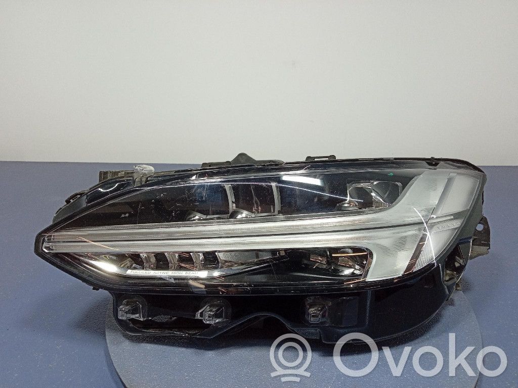 Volvo S90, V90 Scheinwerfer 