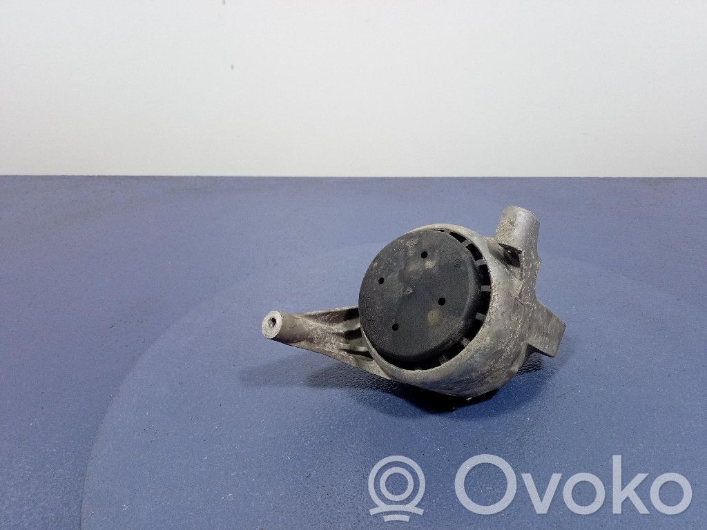 Porsche Panamera (970) Engine mount vacuum valve 