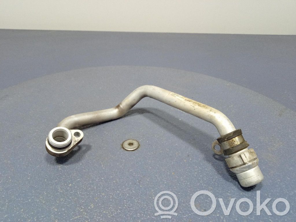 Porsche Cayenne (92A) Tubo flessibile del liquido di raffreddamento del motore 