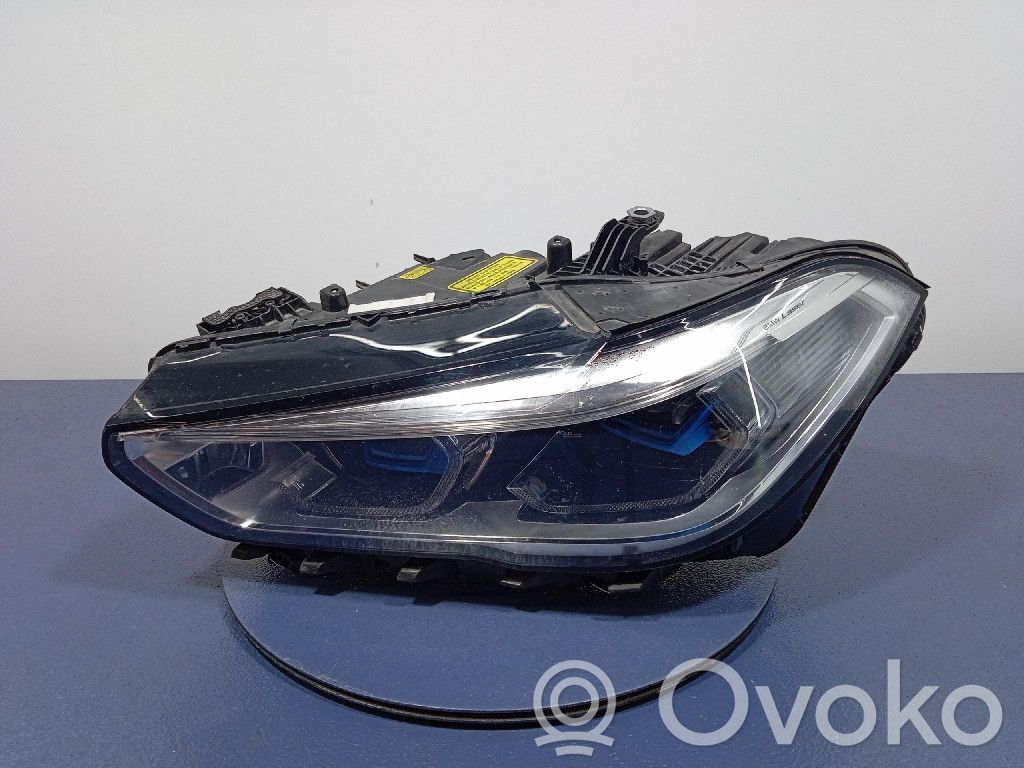 BMW X6 M Lampa przednia 