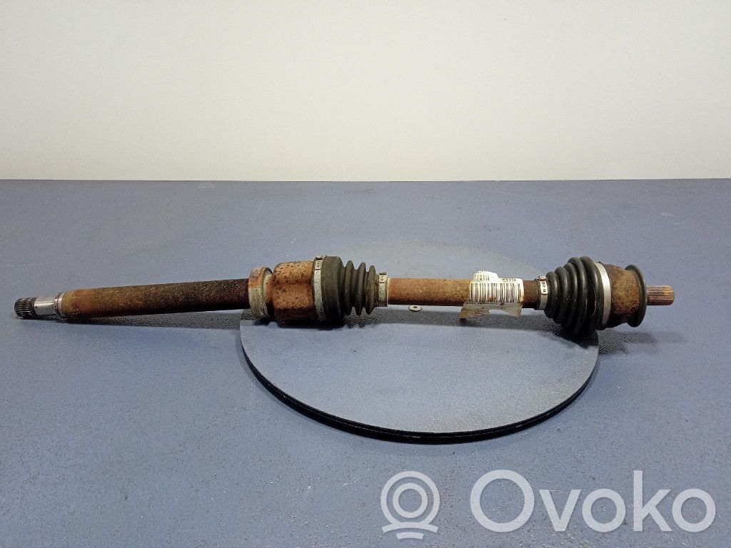 Volvo C30 Priekinis pusašis 
