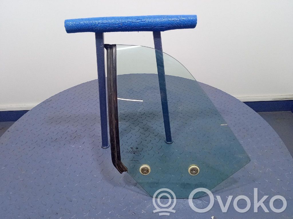 Vidrio lateral trasero