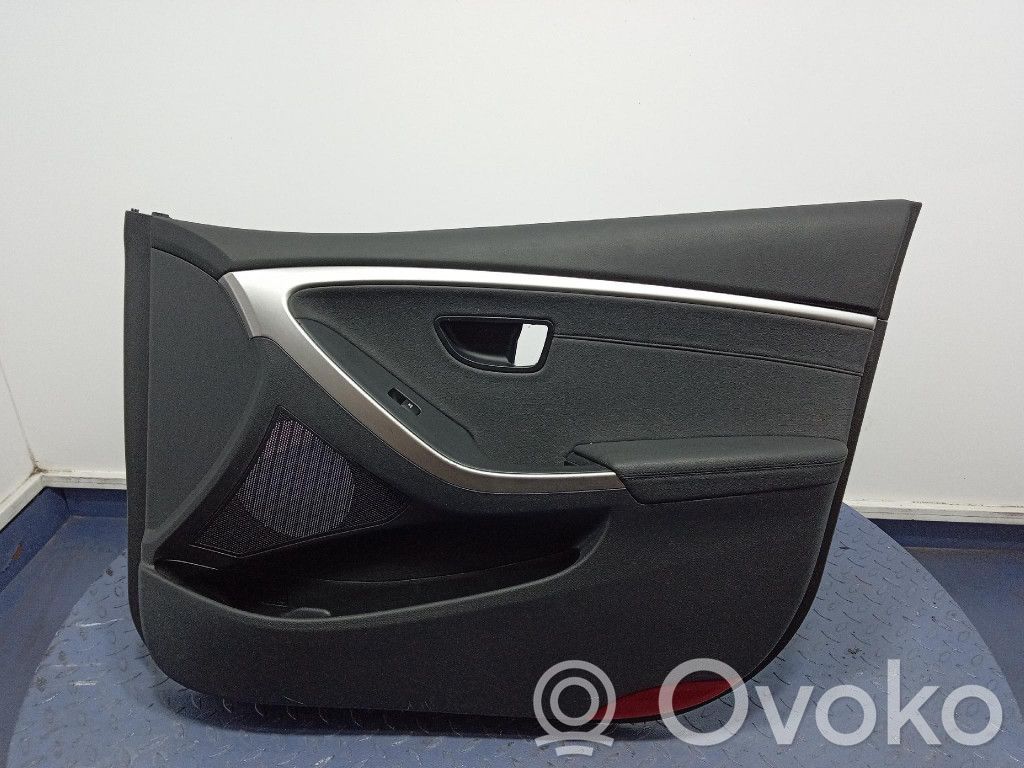 Hyundai i30 Boczki / Tapicerka drzwi / Komplet 