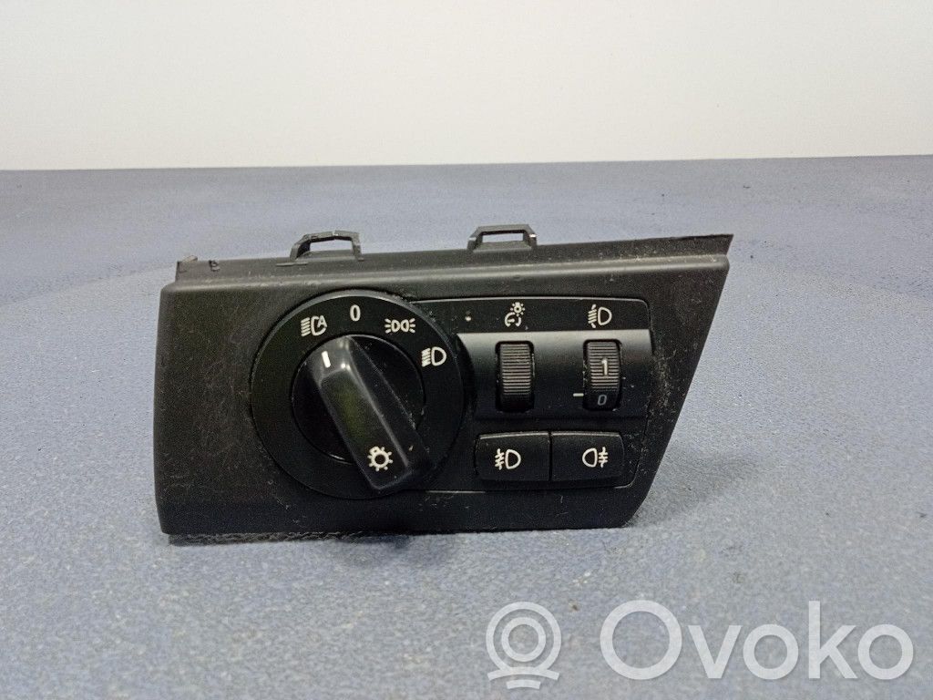 Light switch   3420273,3420273