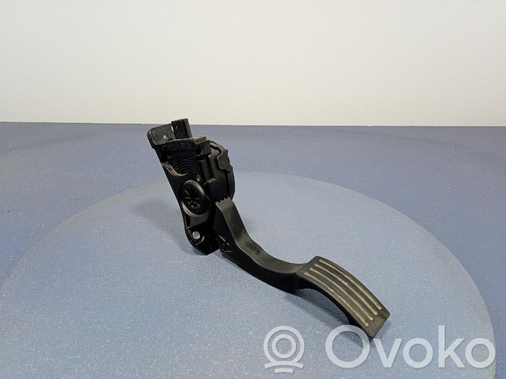 Volvo V40 Accelerator throttle pedal 