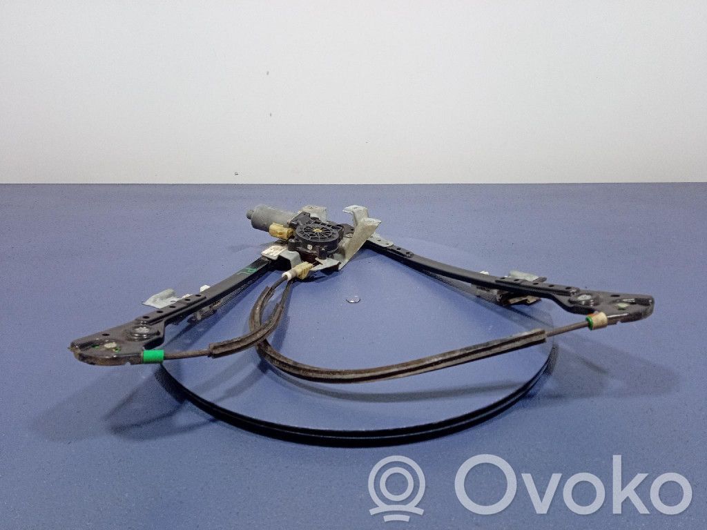 Chrysler Pacifica Front door window regulator with motor 