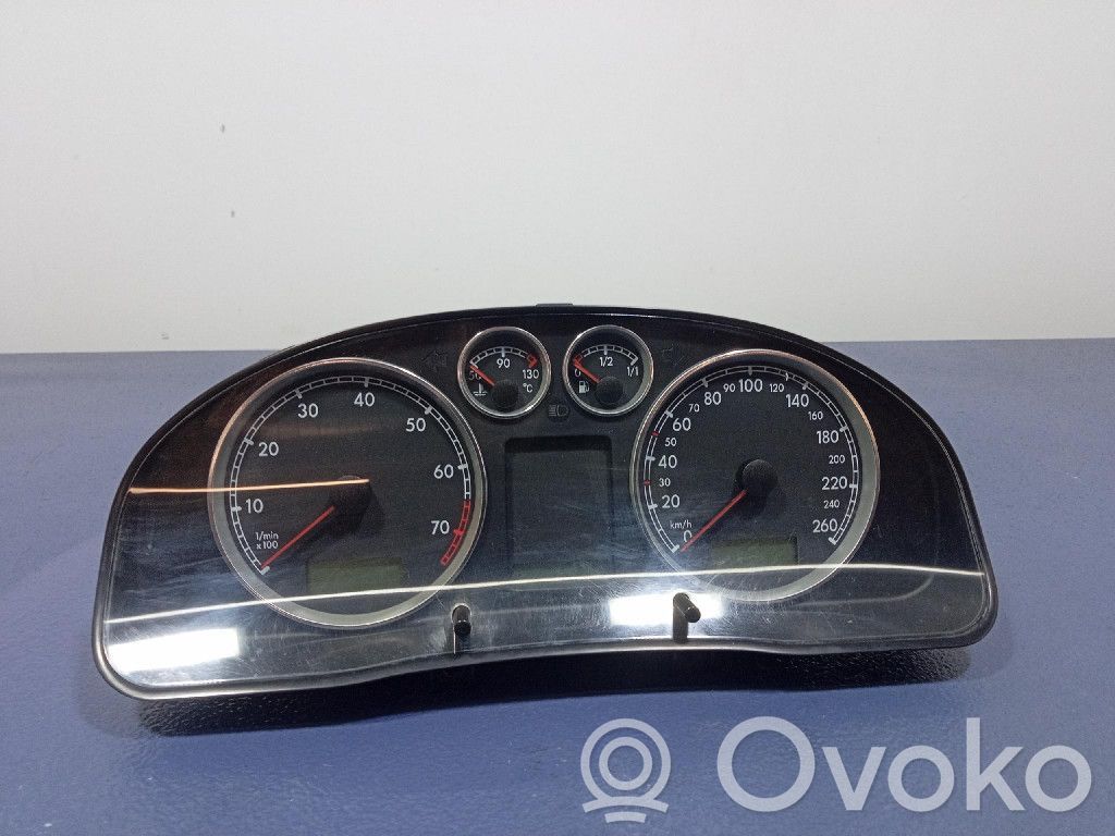 Volkswagen PASSAT B5.5 Nopeusmittari (mittaristo) 