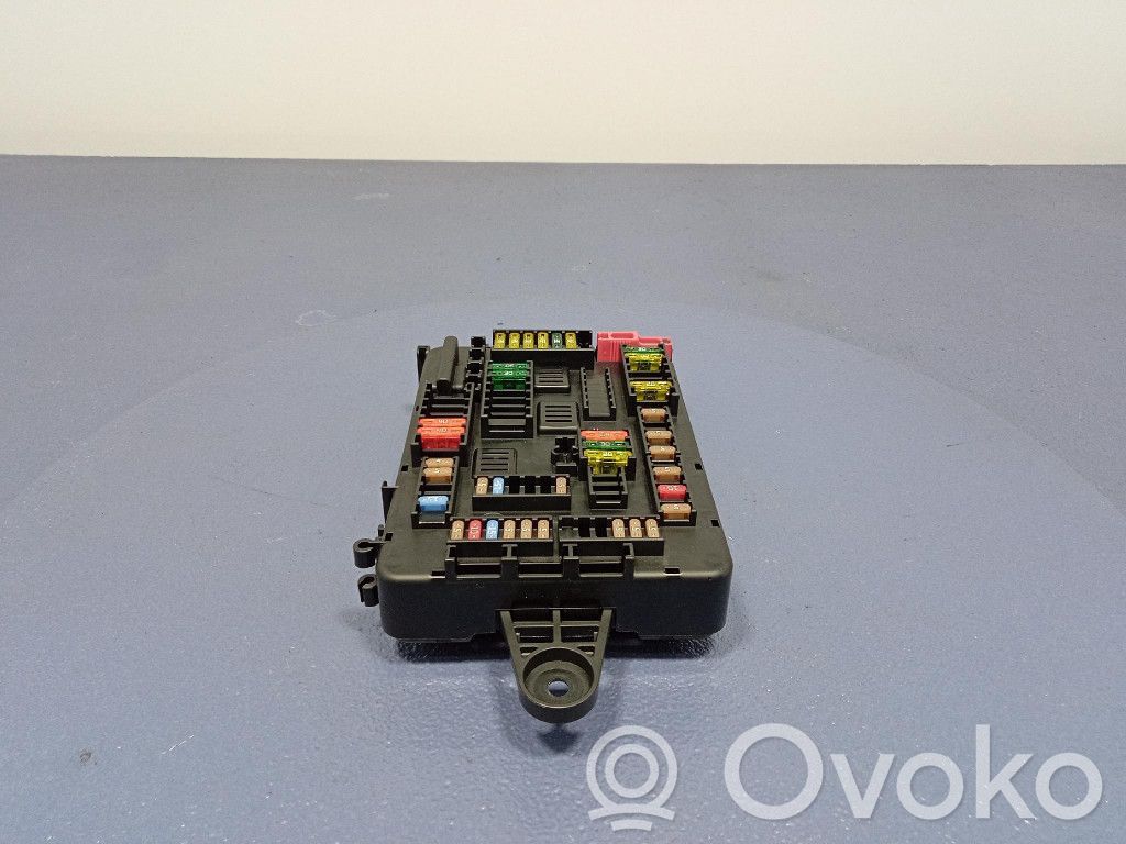 BMW 7 F01 F02 F03 F04 Drošinātāju kaste (komplekts) 