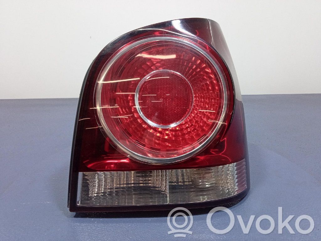 Volkswagen Polo IV 9N3 Lampa tylna 