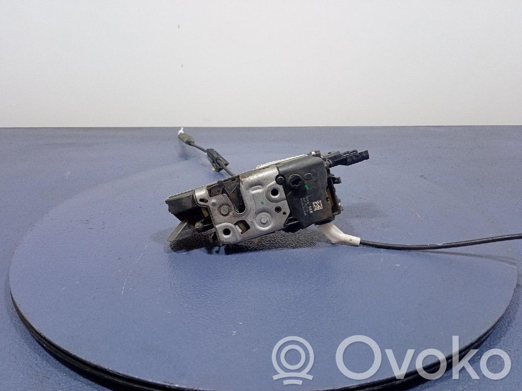 Peugeot 308 Front door lock 