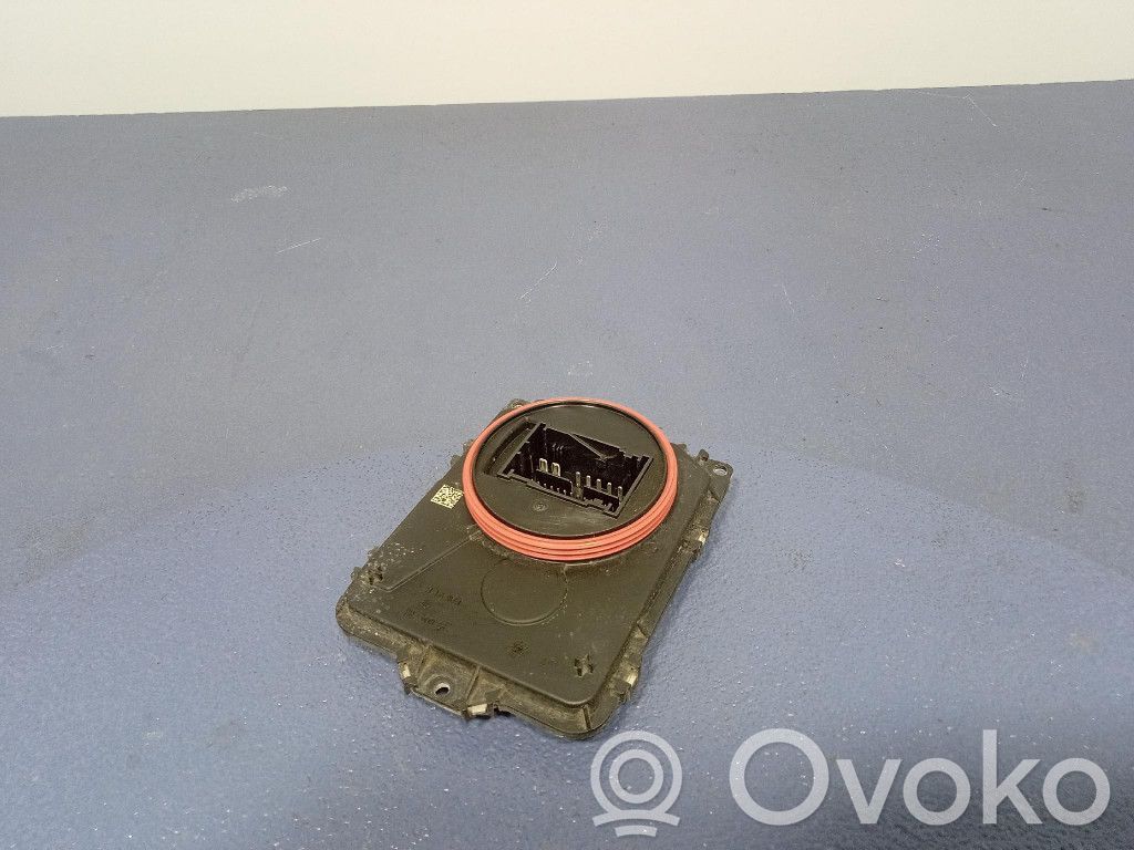 Volkswagen Golf Sportsvan Voltage converter/converter module 