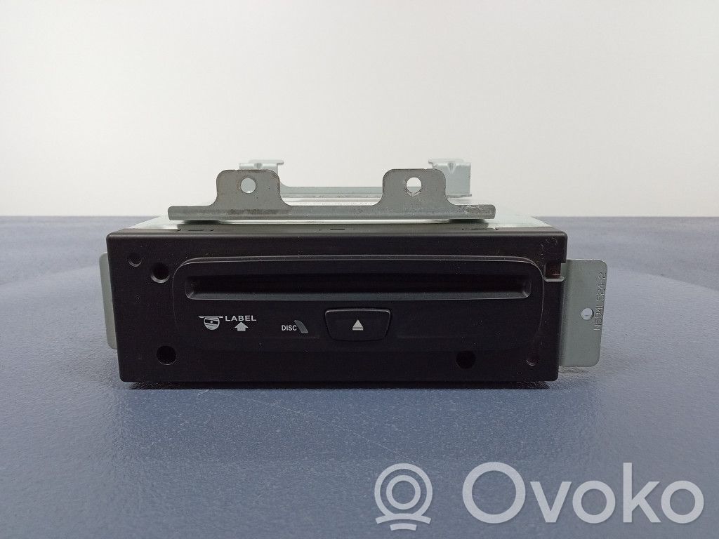 Panel / Radioodtwarzacz CD/DVD/GPS   P05091245AE,P05091245AE