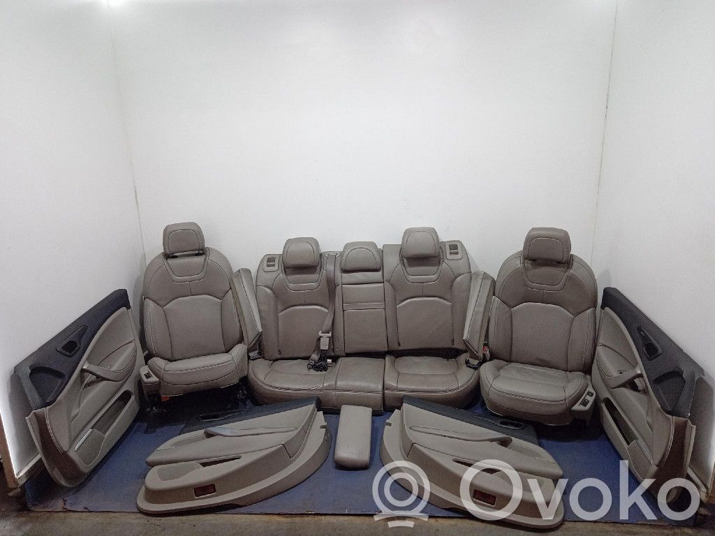 Seat set