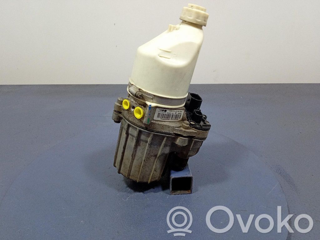 Opel Astra H Power steering pump 