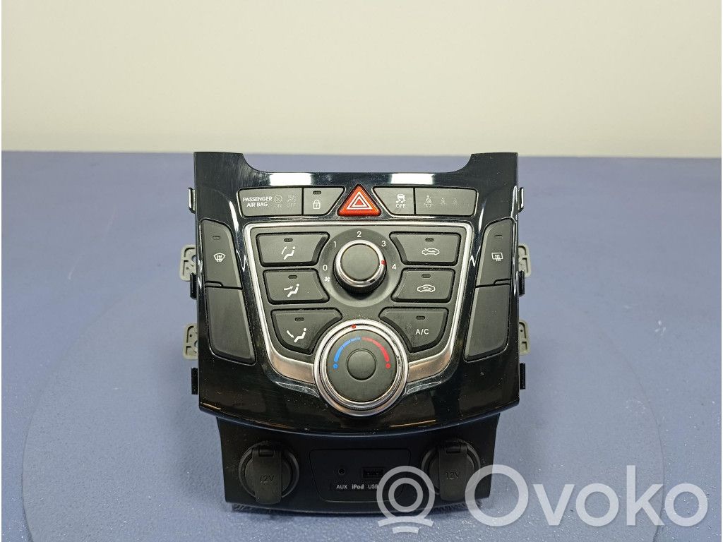 Hyundai i30 Panel klimatyzacji 