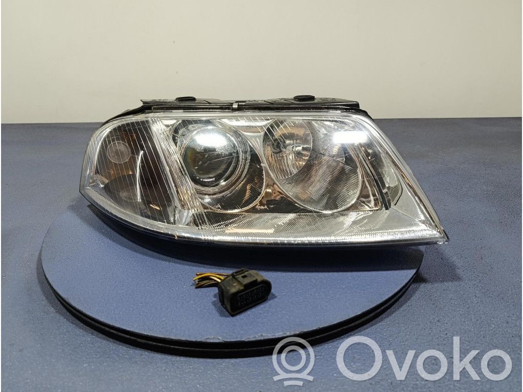 Volkswagen PASSAT B5.5 Scheinwerfer 