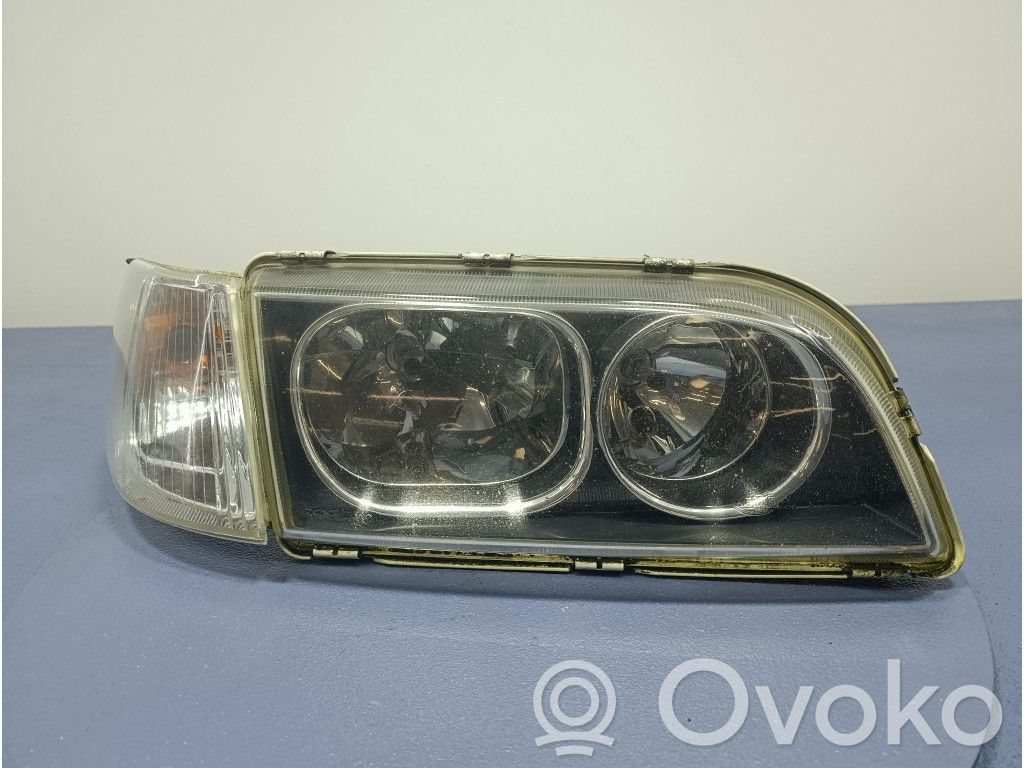 Volvo S40, V40 Lampa przednia