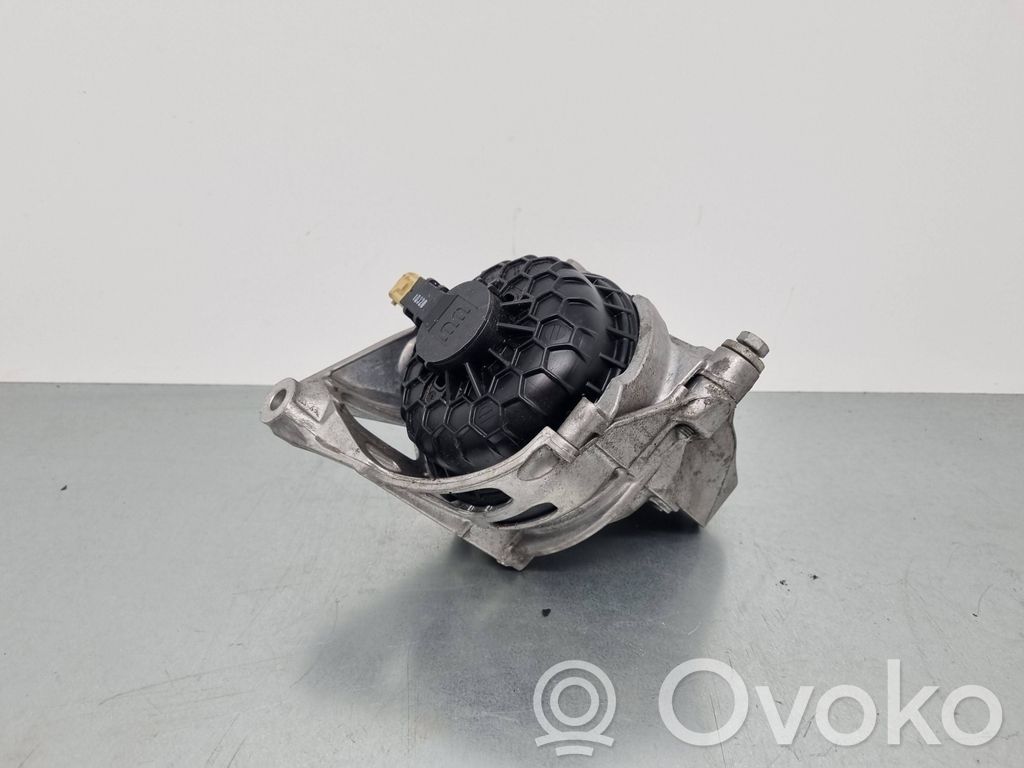 Porsche Cayenne (9Y0 9Y3) Engine mount bracket 