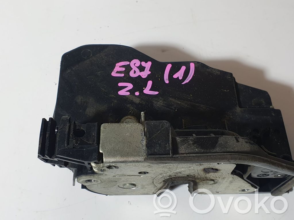 Rear door lock   7202147