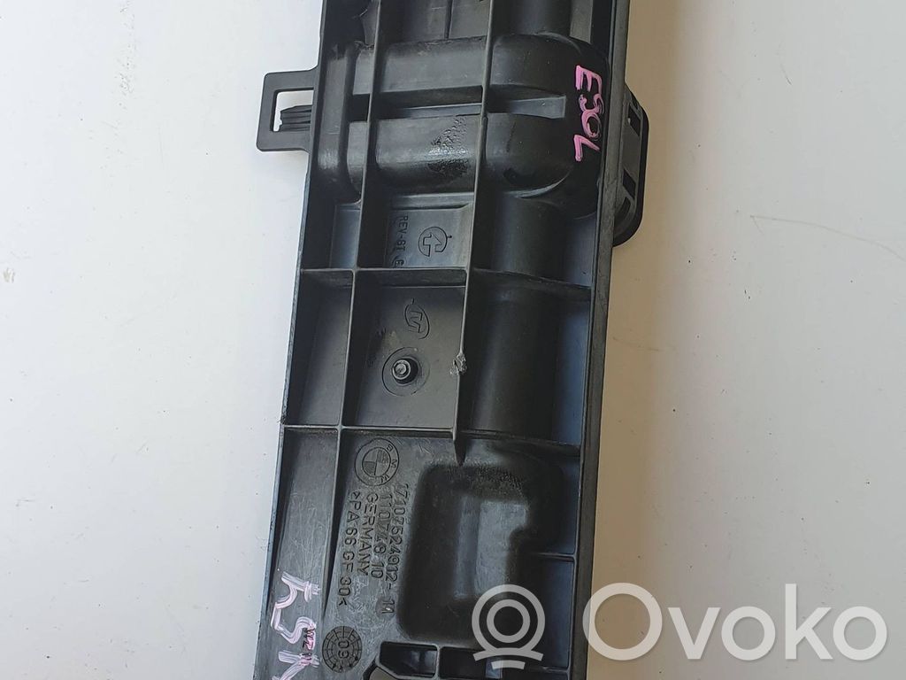BMW 3 E90 E91 Radiator mount bracket 
