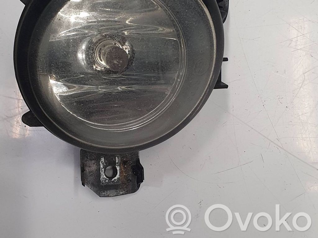 Miglas lukturis priekšā   89203671,6924655