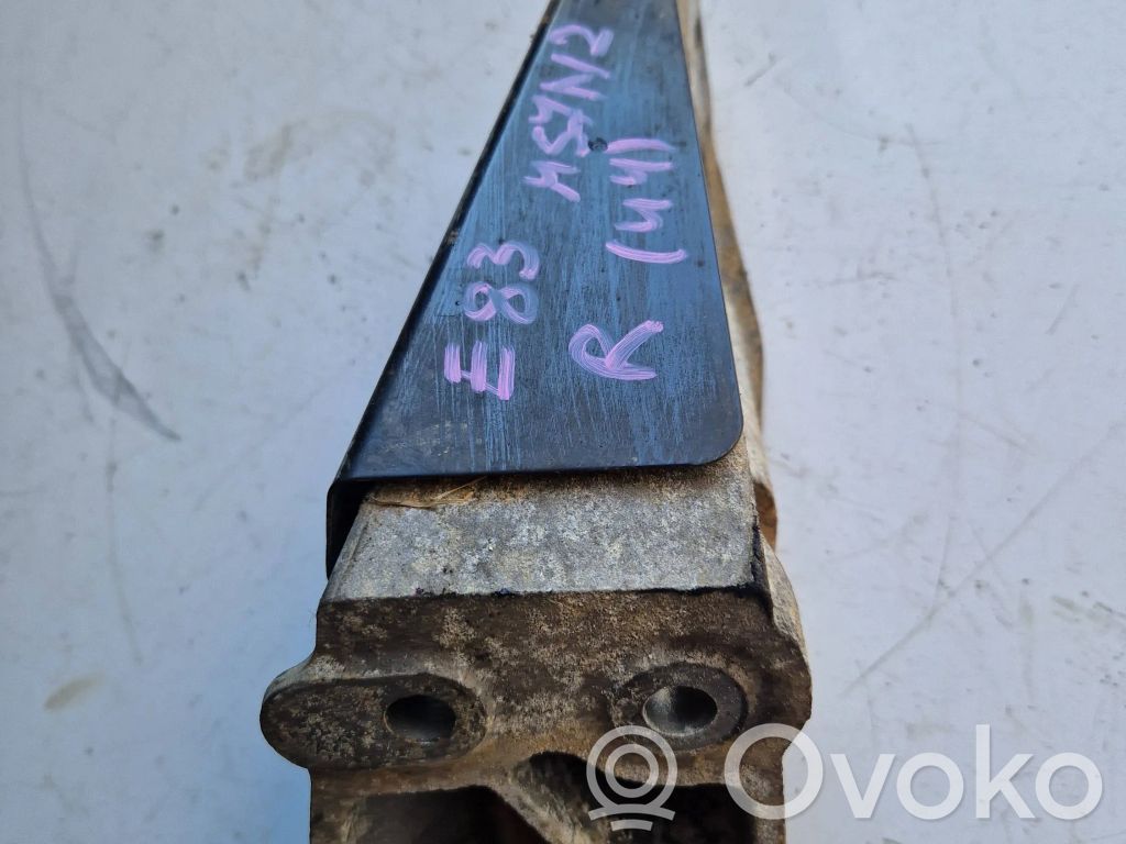 Engine mounting bracket   3414582