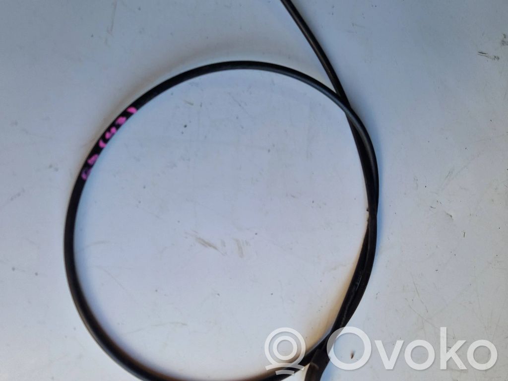Troselis variklio dangčio spynos   8240609