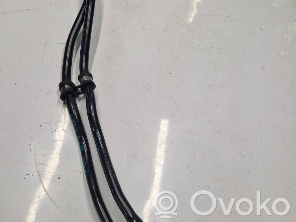 BMW 7 F01 F02 F03 F04 Gearbox oil cooler pipe/hose 