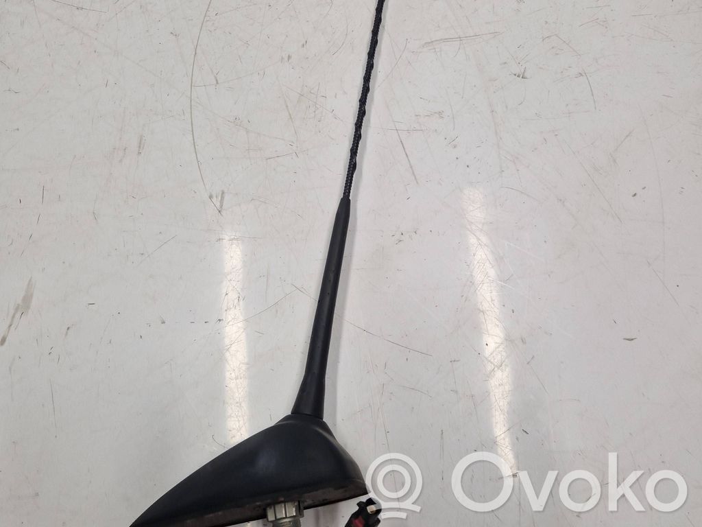 BMW 1 E81 E87 Radio antenna 