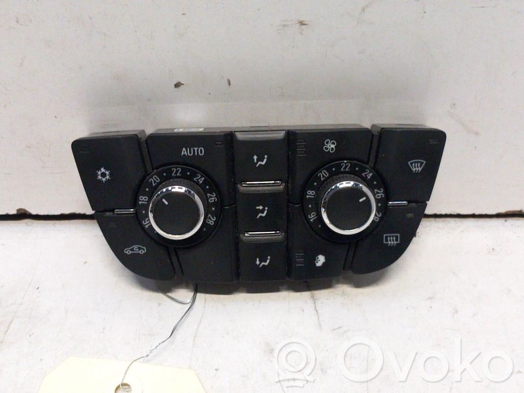 Opel Meriva B Climate control unit 