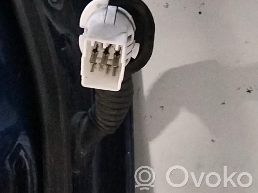 KIA Carens I Puerta trasera 