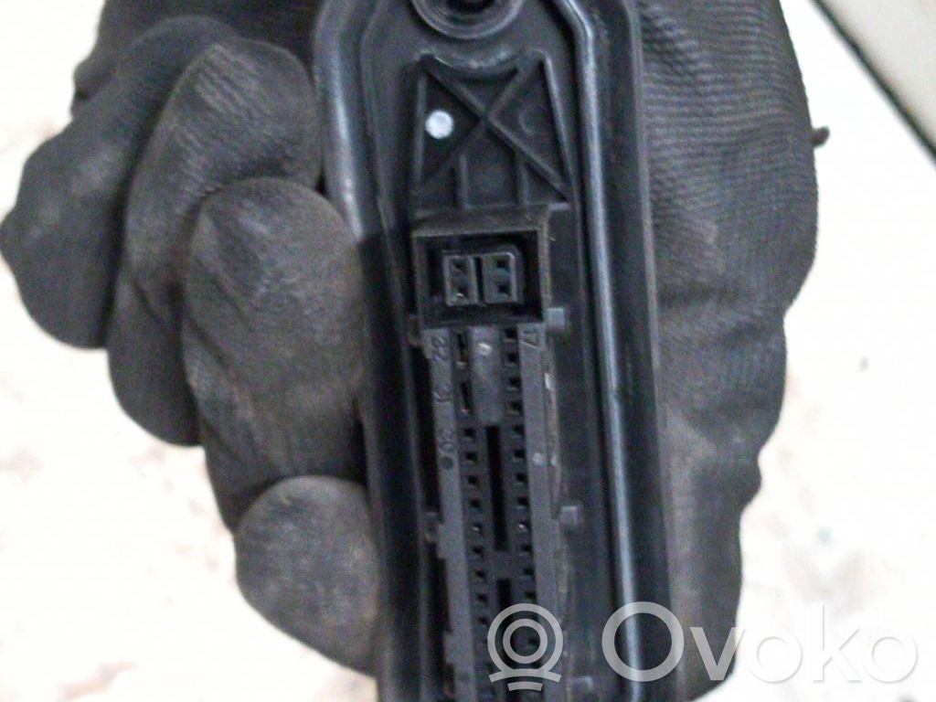 Rear door   41007203675