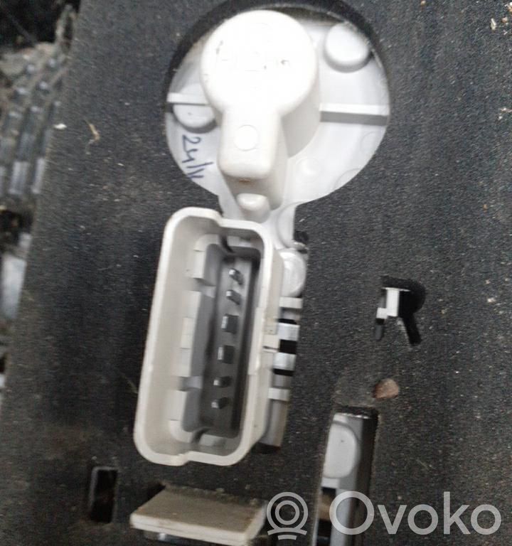 Nissan Micra Lampa tylna 
