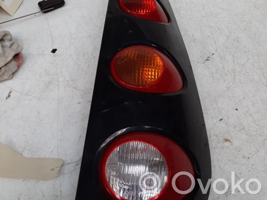 Smart ForFour I Aizmugurējais lukturis virsbūvē 
