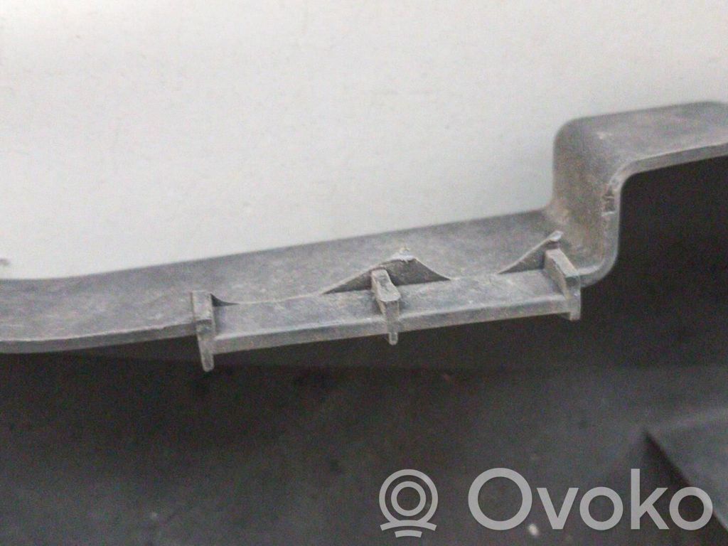 Front grill   1508157