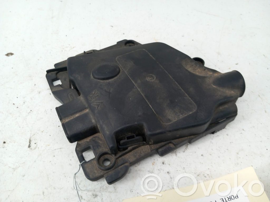 Citroen C3 Picasso Fuse module 
