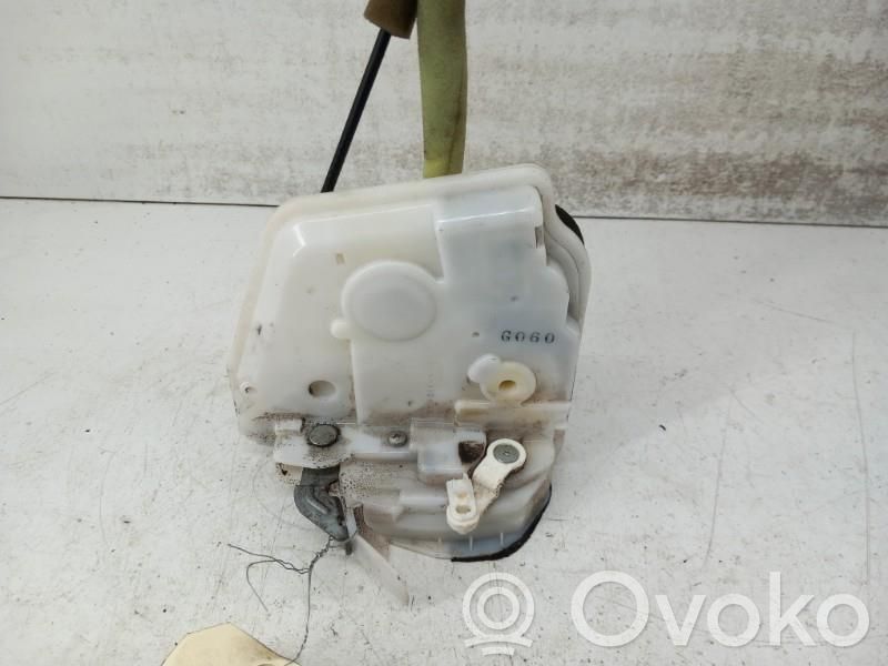 Mazda 2 Front door lock 
