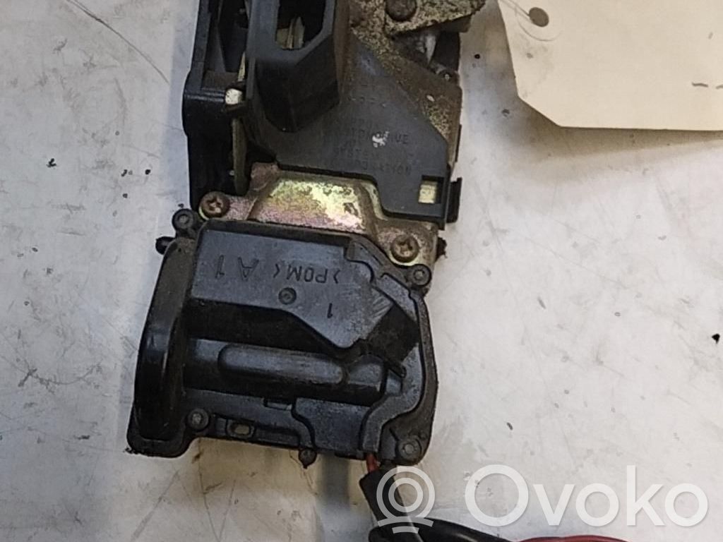 Mazda 323 Galinių durų spyna 