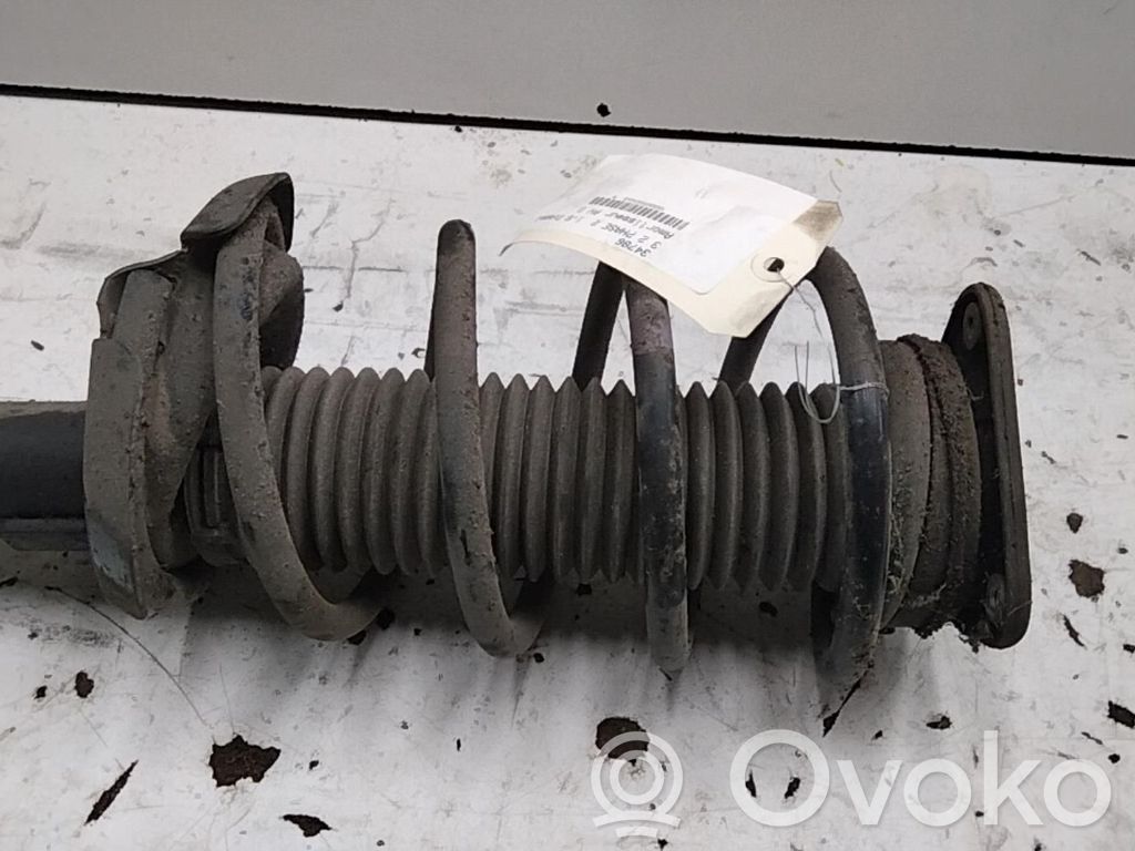 Mazda 3 II Amortyzator osi przedniej ze sprężyną 