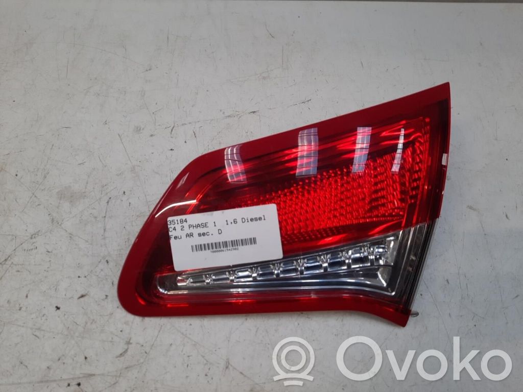 Citroen C4 II Takaluukun takavalot 