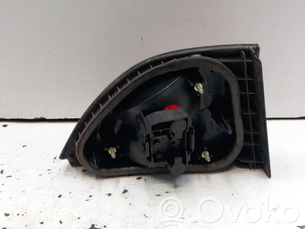 Renault Megane I Lampy tylnej klapy bagażnika 