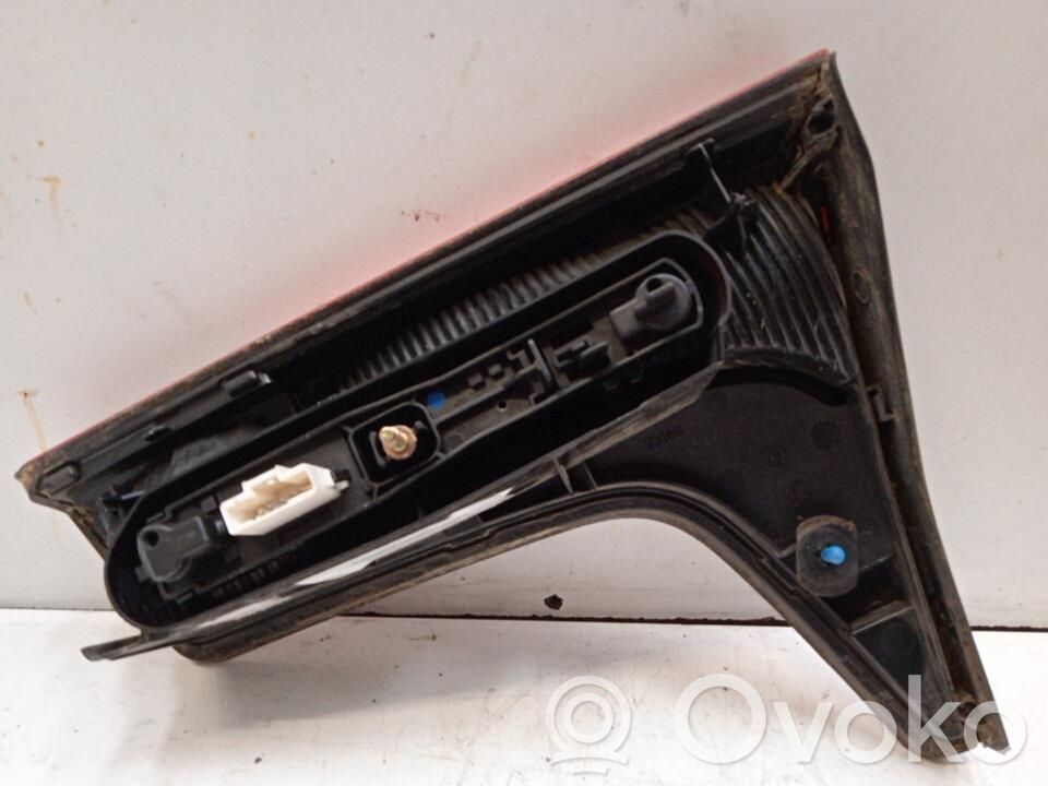Citroen C5 Aizmugurējais lukturis pārsegā 