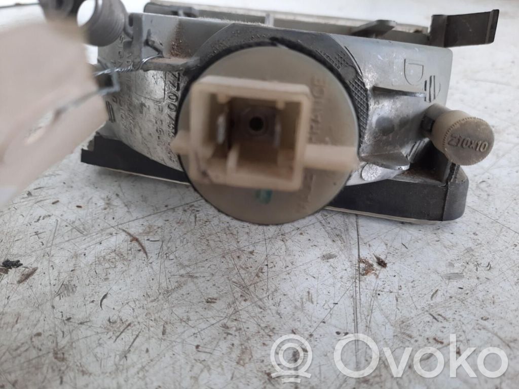 Renault 21 Front fender indicator light 