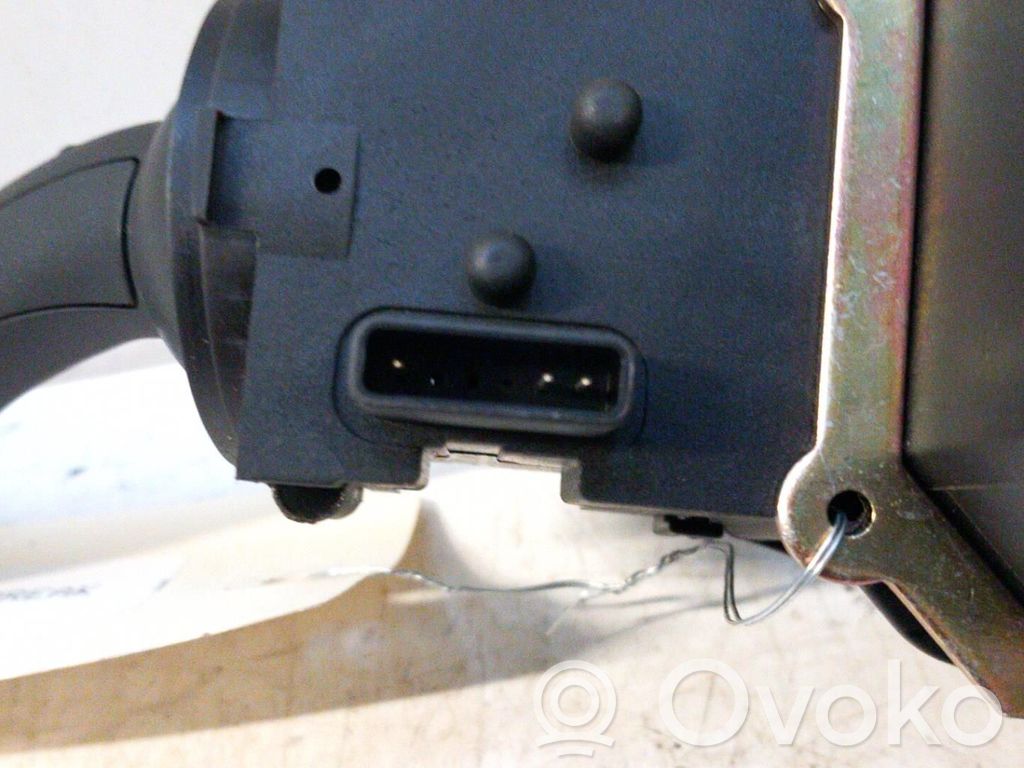 Audi A4 S4 B6 8E 8H Leva indicatori 