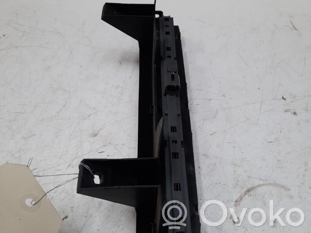 Suzuki Wagon R+ Third/center stoplight 