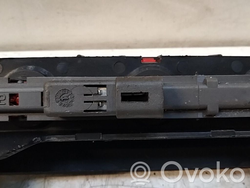 Opel Agila A Third/center stoplight 