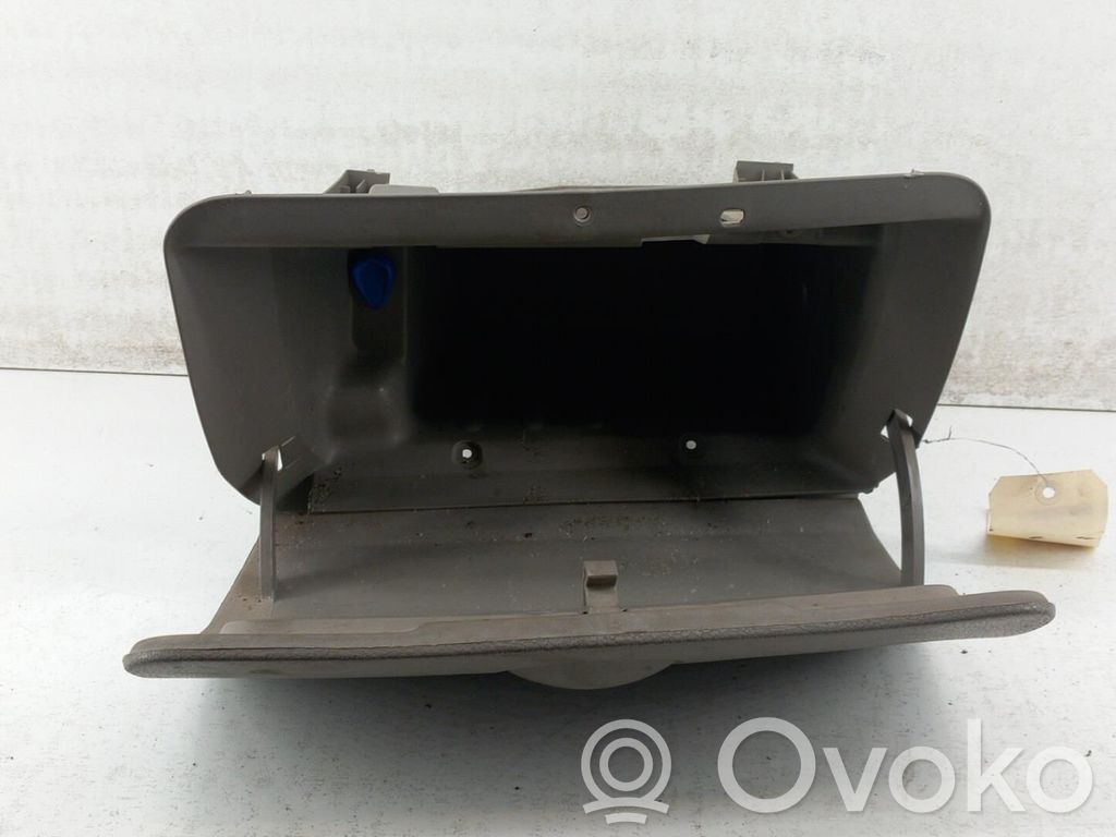 Renault Modus Daiktadėžės (bordačioko) komplektas 