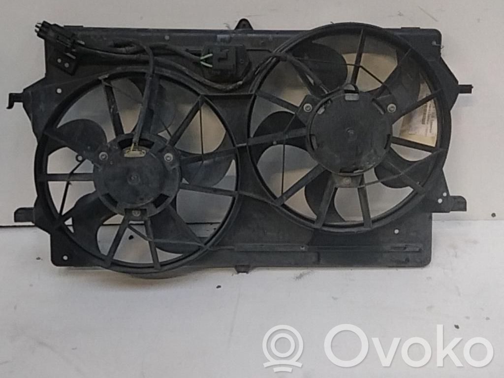 Ford Focus Elektrisks radiatoru ventilators 