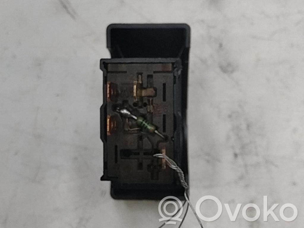 Opel Astra G Hazard light switch 