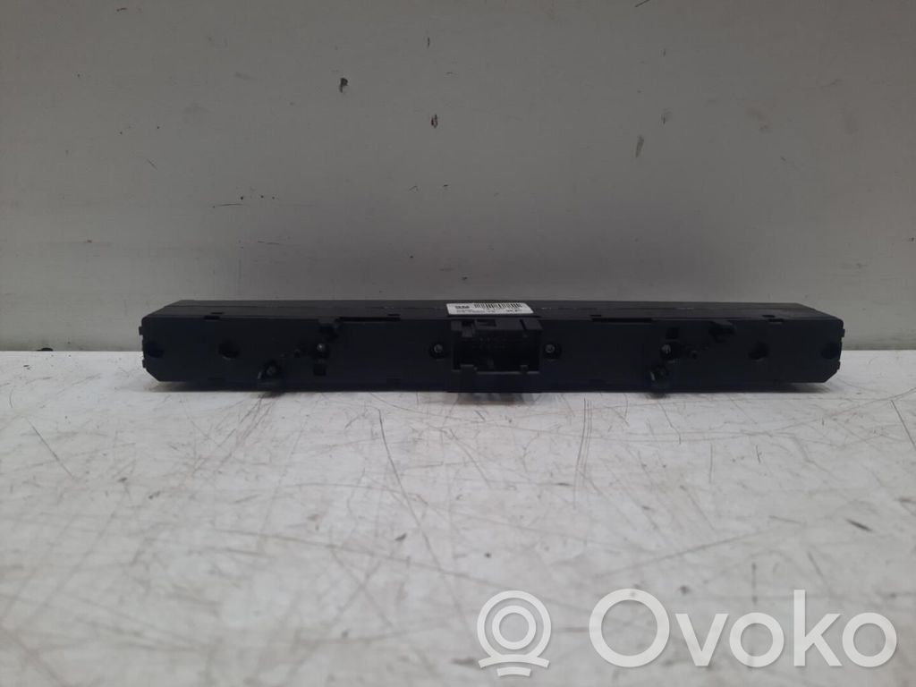 Opel Astra H Hazard light switch 